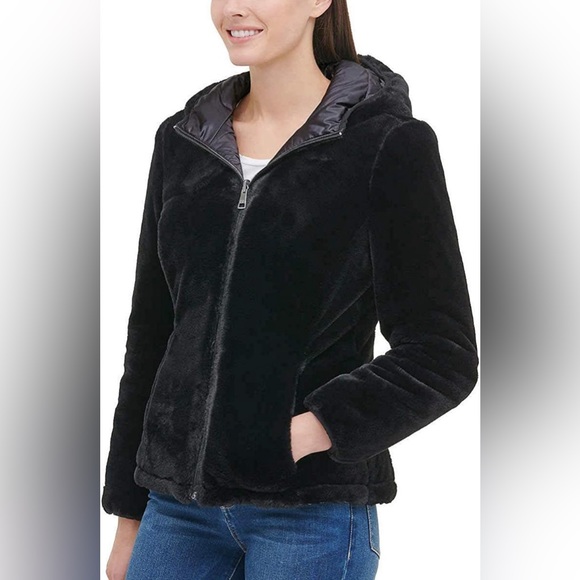 Andrew Marc Ladies' Ultra Soft Attached Hood Reversible Jacket in XL - Picture 2 of 9